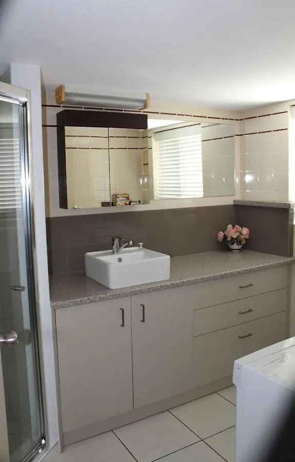 1 Aarons Villa Noosaville Australia